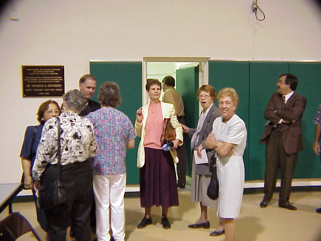 Mvc-025f.jpg (57408 bytes)